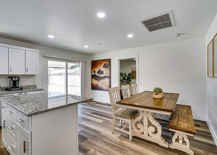 Explore Gila Valley & Eac! Modern Holiday home *