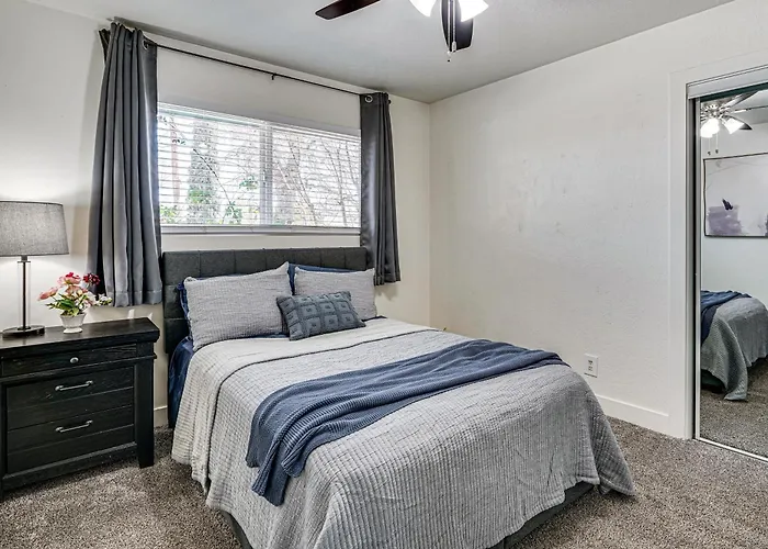 Explore Gila Valley & Eac! Modern Holiday home